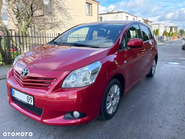 Toyota Verso 2.0 D-4D Sol plus - 1