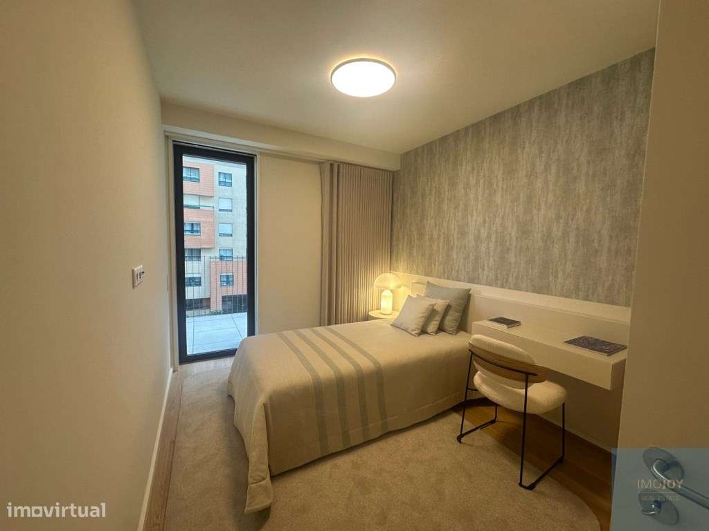Apartamento T3 Com Terraco Em Vila Nova De Gaia