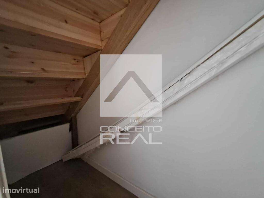 Moradia T1+1 Totalmente Renovada – Hospital de São João - Grande imagem: 4/43