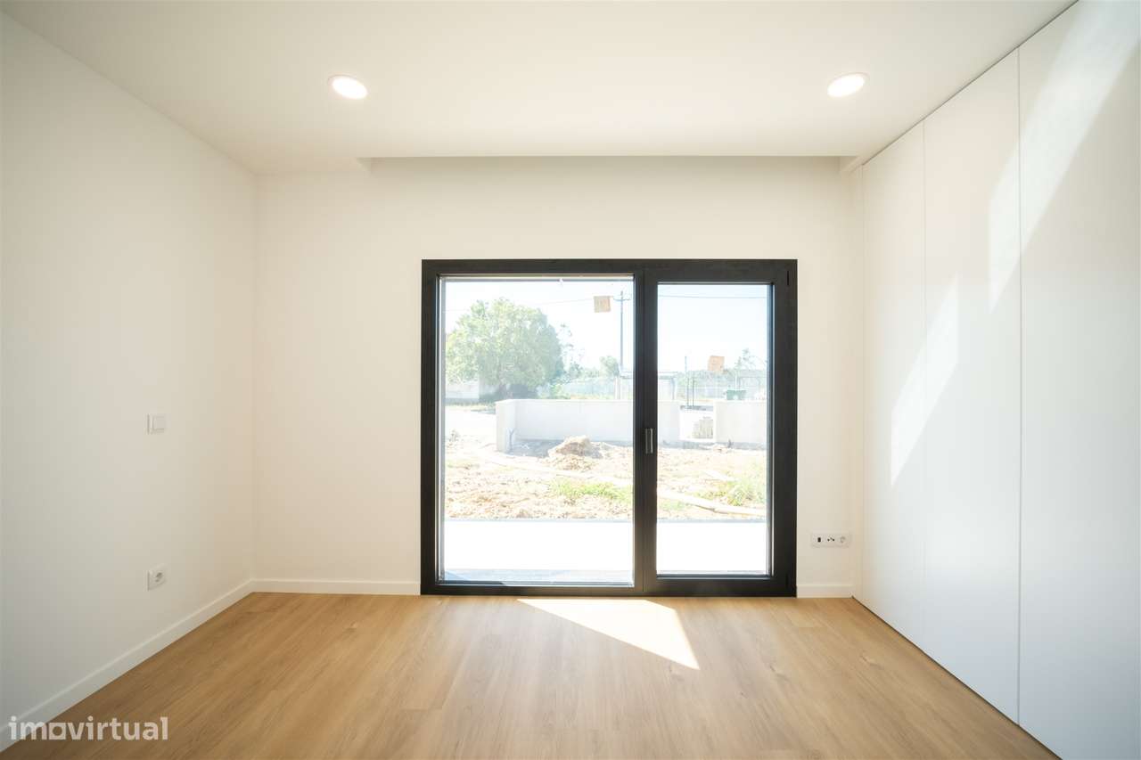 Moradia T4 NOVA em Maceira, Leiria-52
