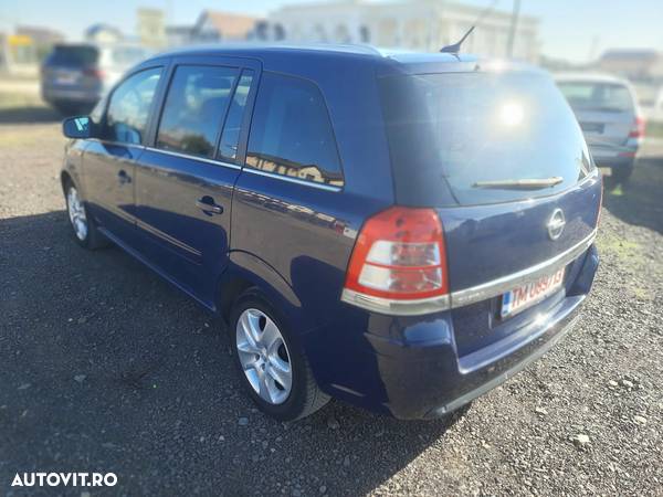 Opel Zafira 1.7 CDTI Cosmo - 4