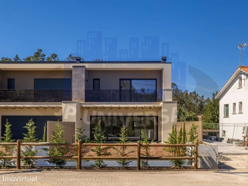 Vende-se Moradia T3 Exclusiva , Garagem, Jardim e Acabamentos de Luxo-3