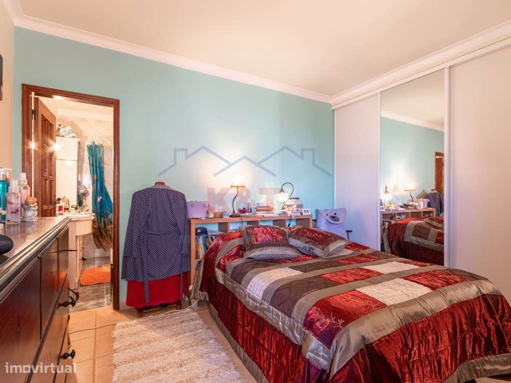 Penthouse T4 com terraço e garagem box-11