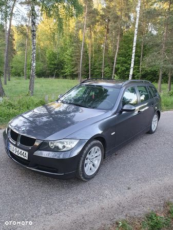 BMW Seria 3 318d - 1