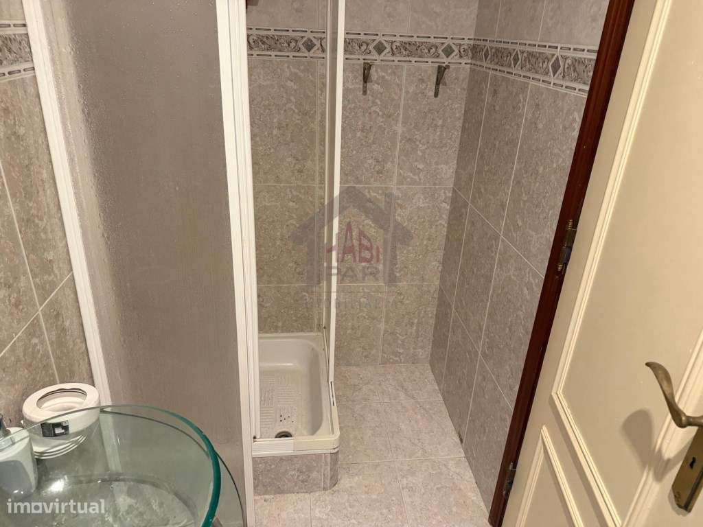 Excelente T2+1 Na Urbanização do Brejo-5