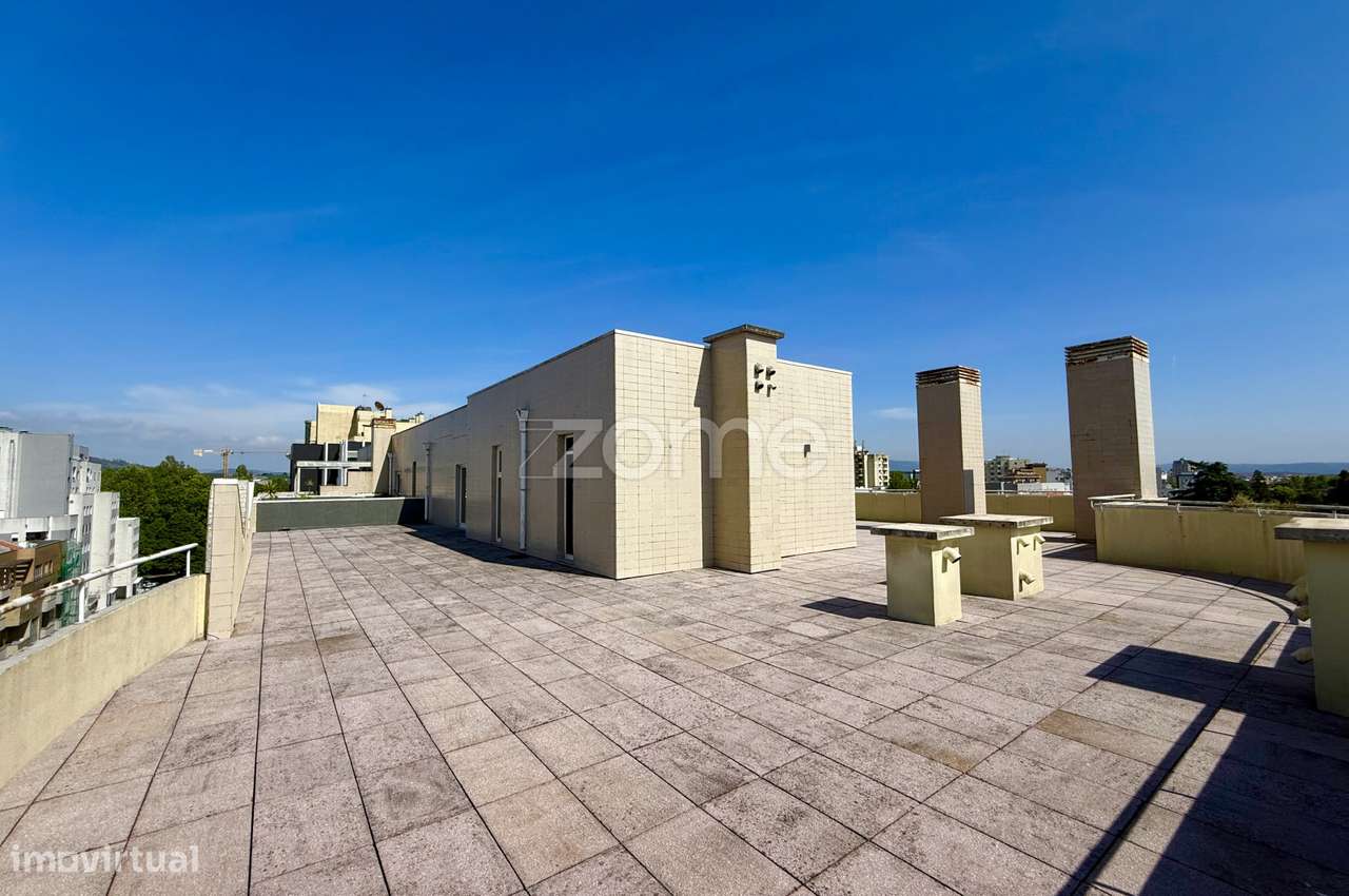 T4 Duplex no centro de VNF, com garagem fechada e terraço de 230m². - Grande imagem: 4/29