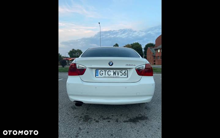 BMW Seria 3 320d - 15