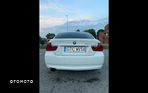 BMW Seria 3 320d - 15