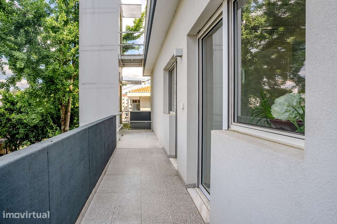 Moradia T3 com Jardim e Garagem em Guimarães-18