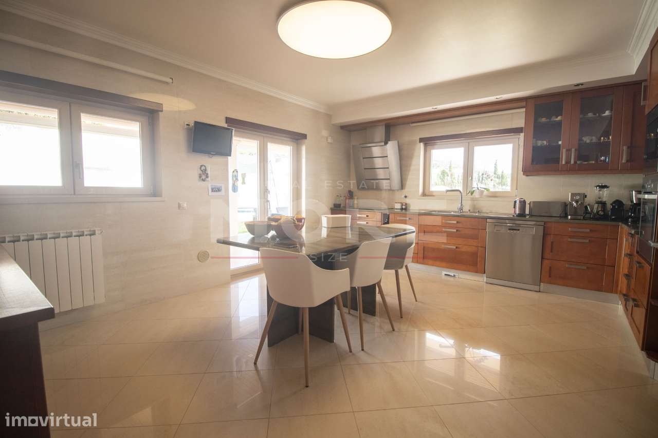 Moradia T5 independente de Gaveto - Caldas da Rainha-43