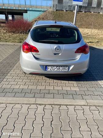 Opel Astra - 4