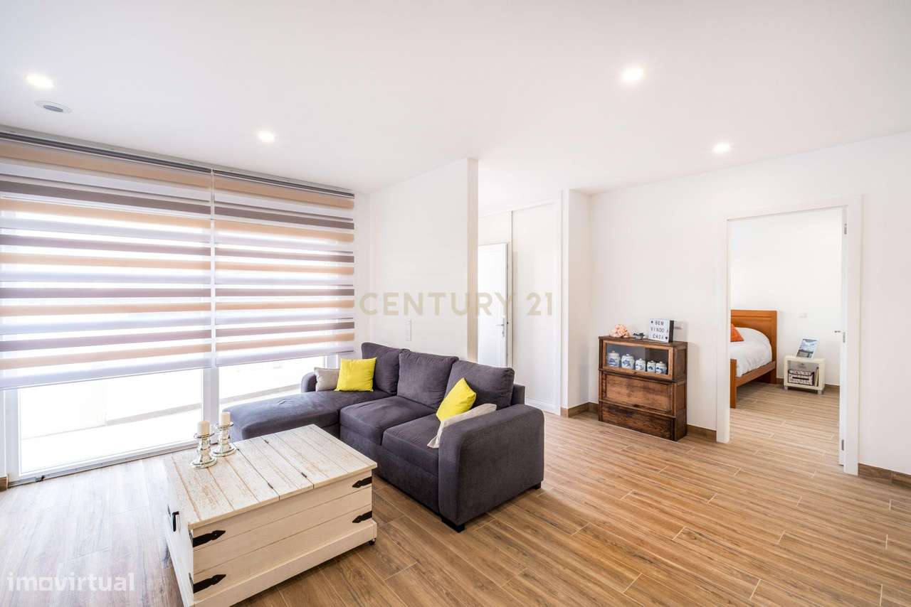 MORADIA ISOLADA TÉRREA T3 COM PISCINA AQUECIDA - ASSENTA (São Pedro d-12