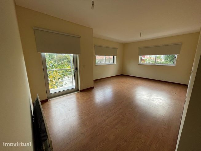 Apartamento T3 com garagem dupla – São Bernardo-17