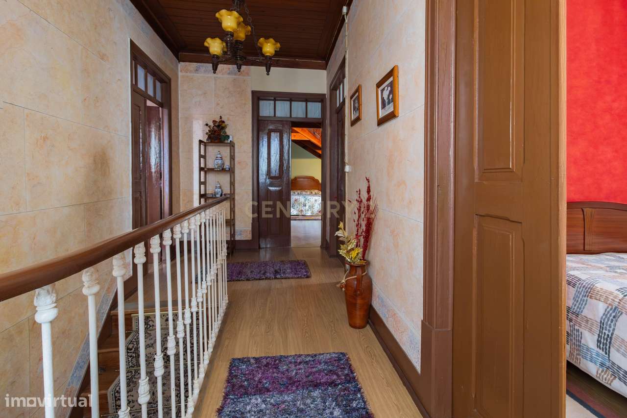 Moradia T5 com 250 m², no Coração do Juncal, Porto de Mós-20