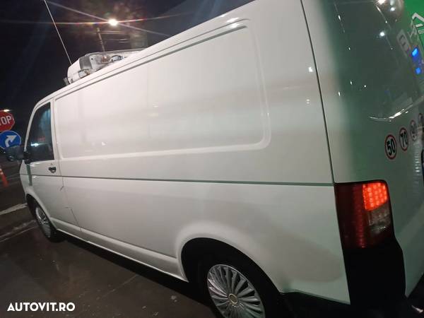 Volkswagen Transporter - 4