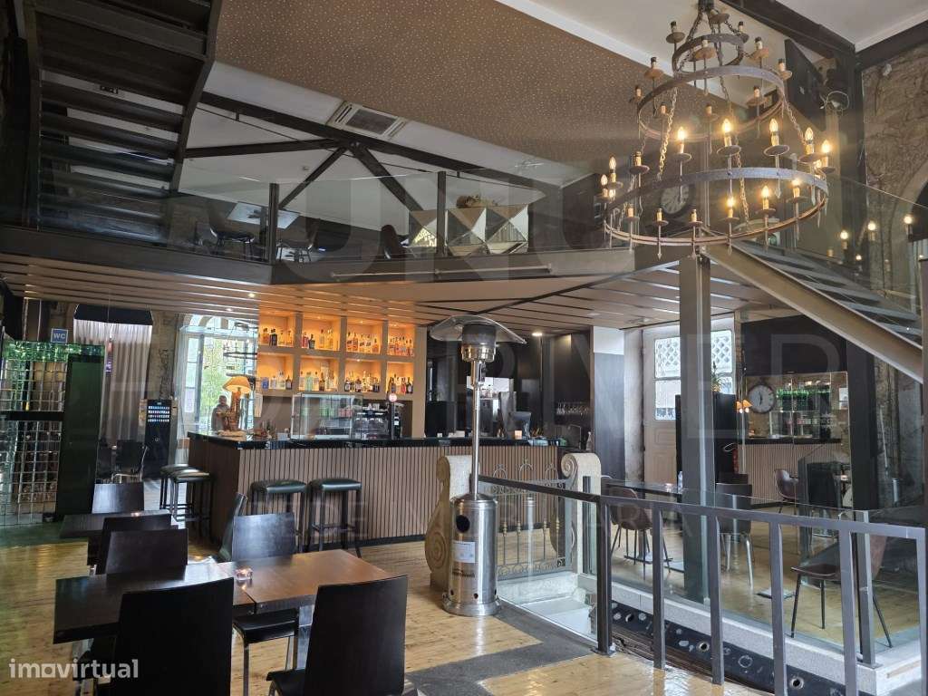 Espaço Comercial de Referência em Valença - Oportunidade de Trespasse-16