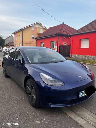 Tesla Model 3 - 1