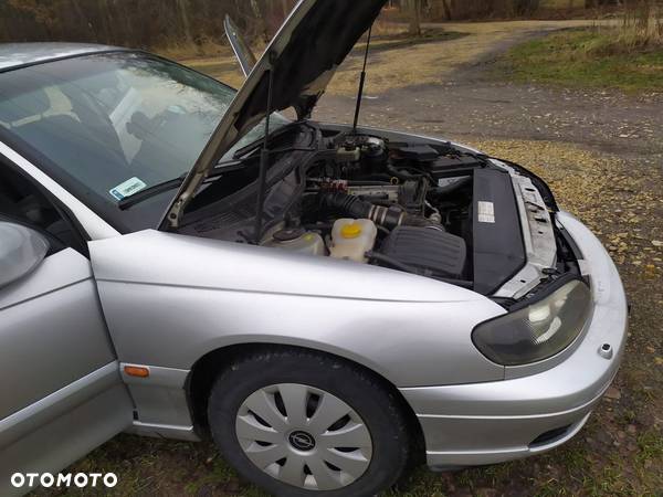 Opel Omega 2.2 Elegance - 3