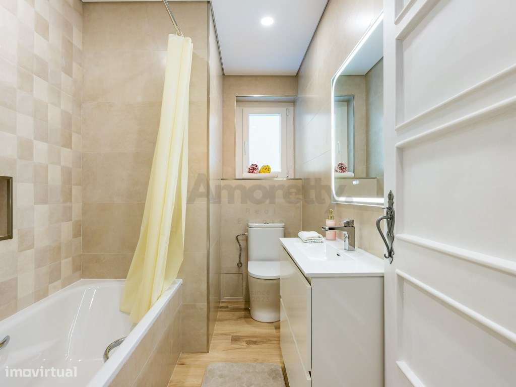 T4 Remodelado com Terraço em Pleno Coração de Arroios-29