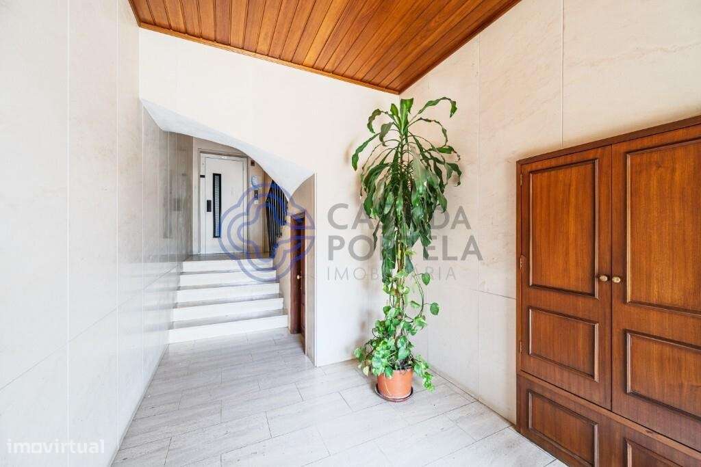 APT T1+1 Totalmente Renovado c/ Elevador - Grande imagem: 2/23