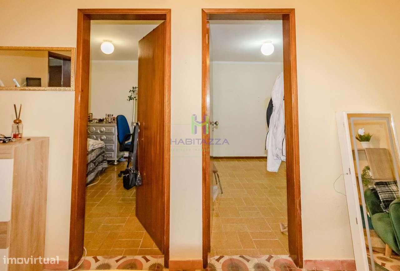 Moradia T2, com anexos e bom quintal, no coração da Praia da Luz-32