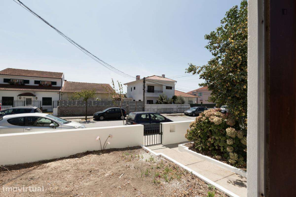 Quarto - localizado em São Mamede de Infesta Porto - Grande imagem: 3/8