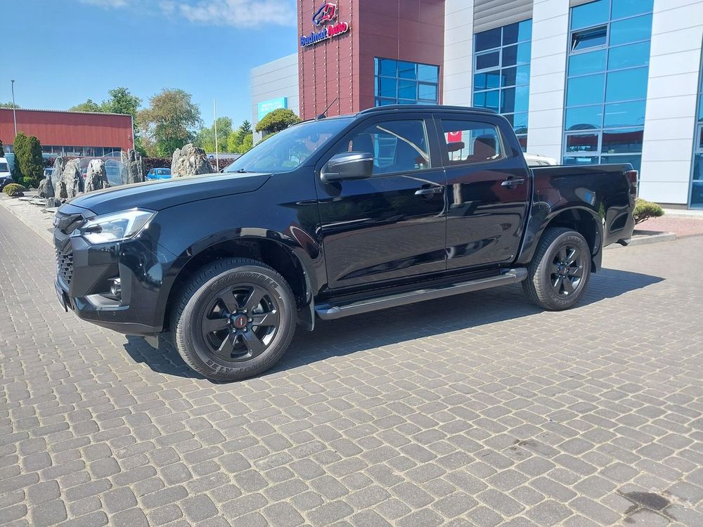 ISUZU D-MAX Double Cab LSE A/T 2025 - różne kolory