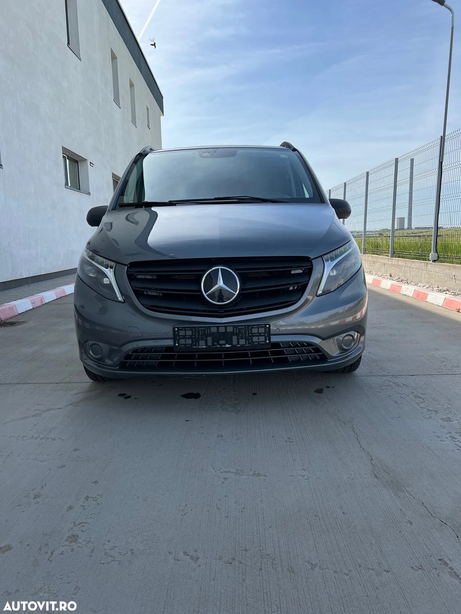 Mercedes-Benz Vito Tourer Extra-Lung 119 CDI 190CP AWD 9AT SELECT - 1