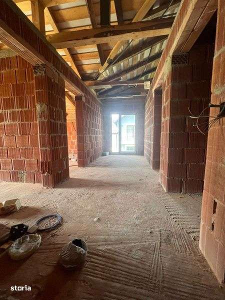 Vand Casa la rosu P+1 - Imagine principală: 5/8