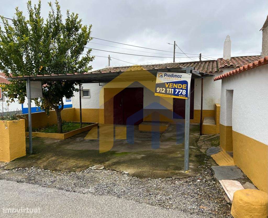 Conjunto habitacional - Moradia T2+1 e Garagem  em São Lourenço de Mam - Grande imagem: 4/15