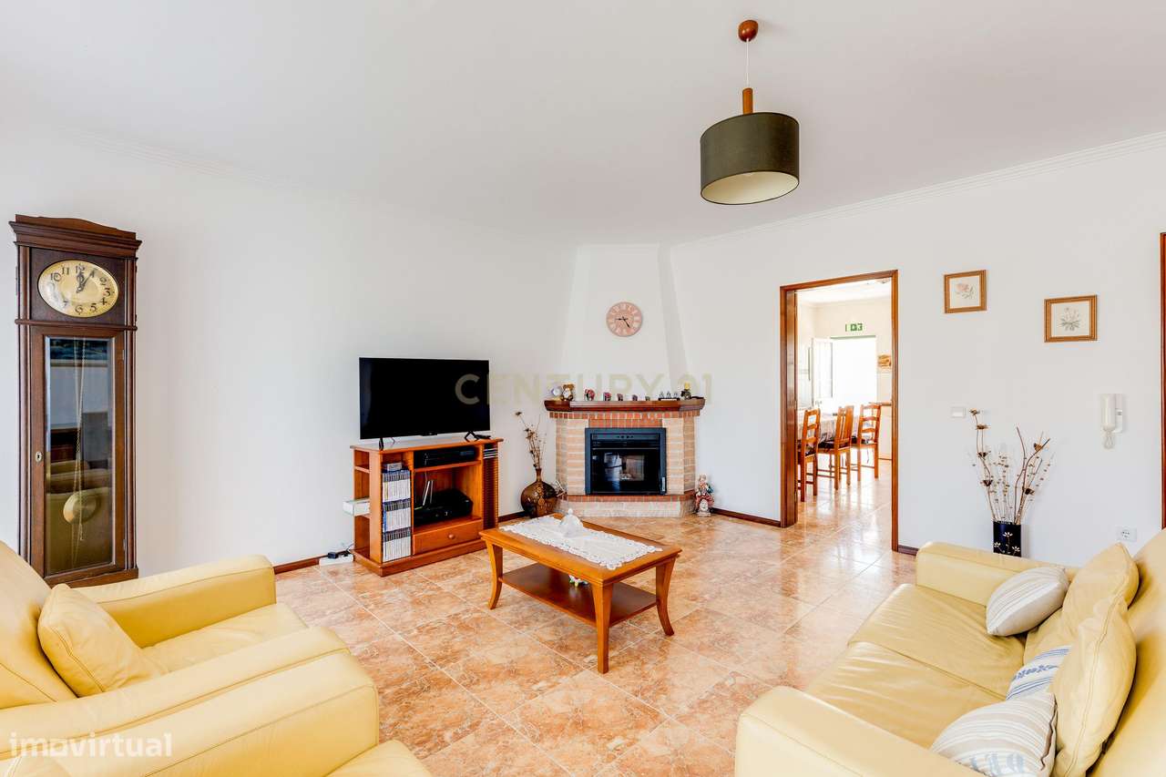 Moradia Geminada a 450mt da praia da Vieira de Leiria - Oportunidade Ú-10