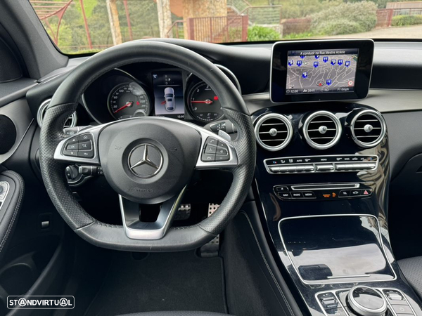 Mercedes-Benz GLC 220 d Coupe 4Matic 9G-TRONIC AMG Line - 29