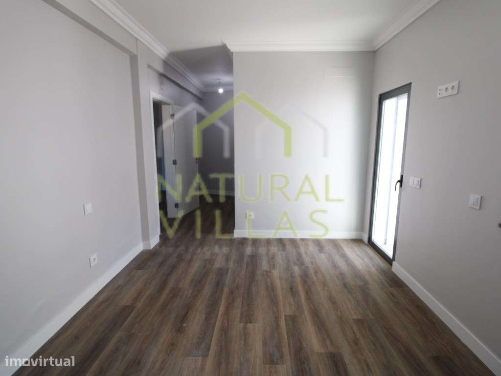 Moradia Isolada T5 Renovada com Piscina, São Brás de Alportel-8