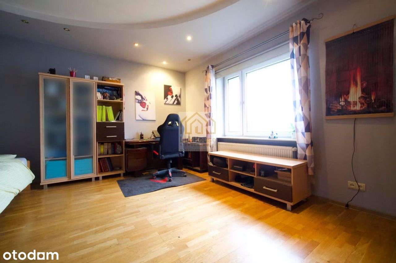 Przestronny Dom Z Działką O Powierzchni 1257M2 - Pełny obrazek: 4/7