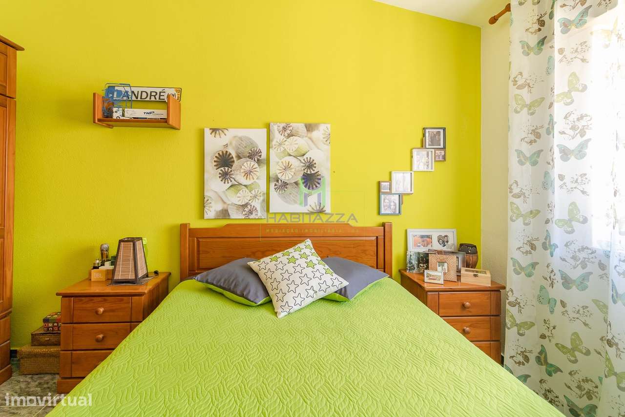 Moradia T4 com Quintal  à venda no Chinicato - Lagos-19