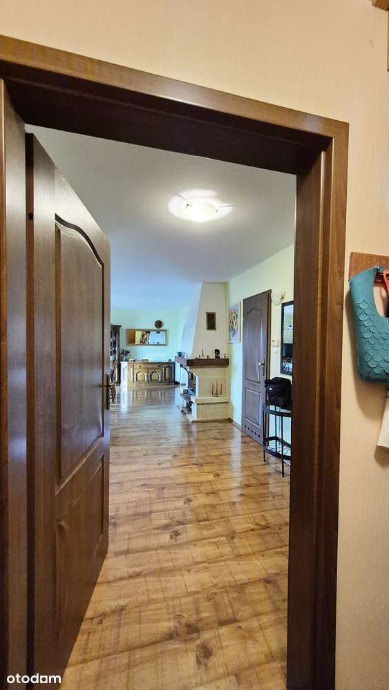 ZAWADA , 150 m2, subtelnie schowany blikso szkoły !-19