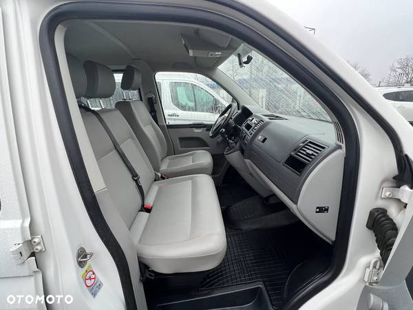 Volkswagen T5 TRANSPORTER - 22