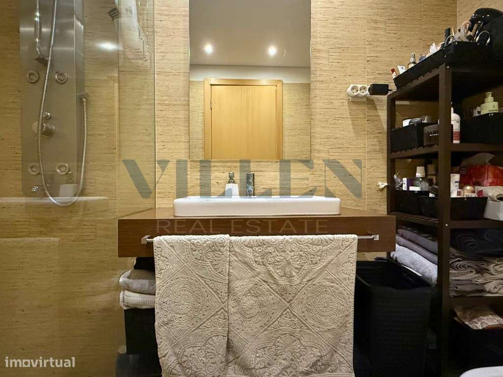 Apartamento T2 com Suíte, Closet, Garagem e Arrumos | Trofa-12