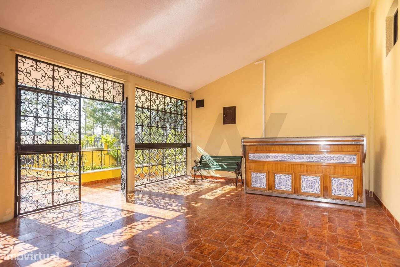 Fantástica Moradia T4 (10 Divisões) com Terreno de 869 m2 – Imenso Pot-20