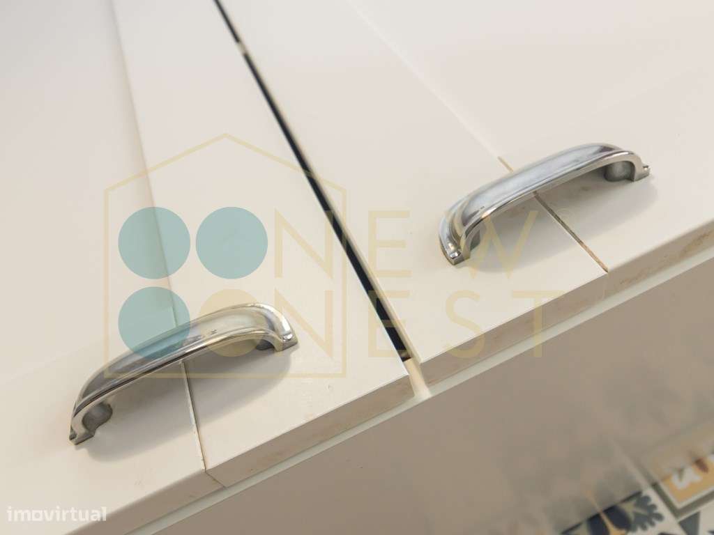 Apartamento T2 em Vila Maria - Semi-Renovado e Mobilado-9