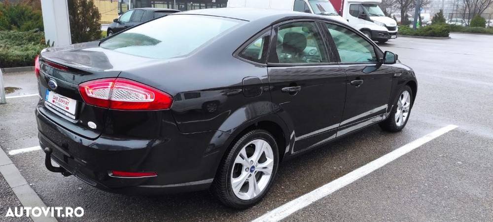 Ford Mondeo 2.0 TDCi Powershift Business Class - 6