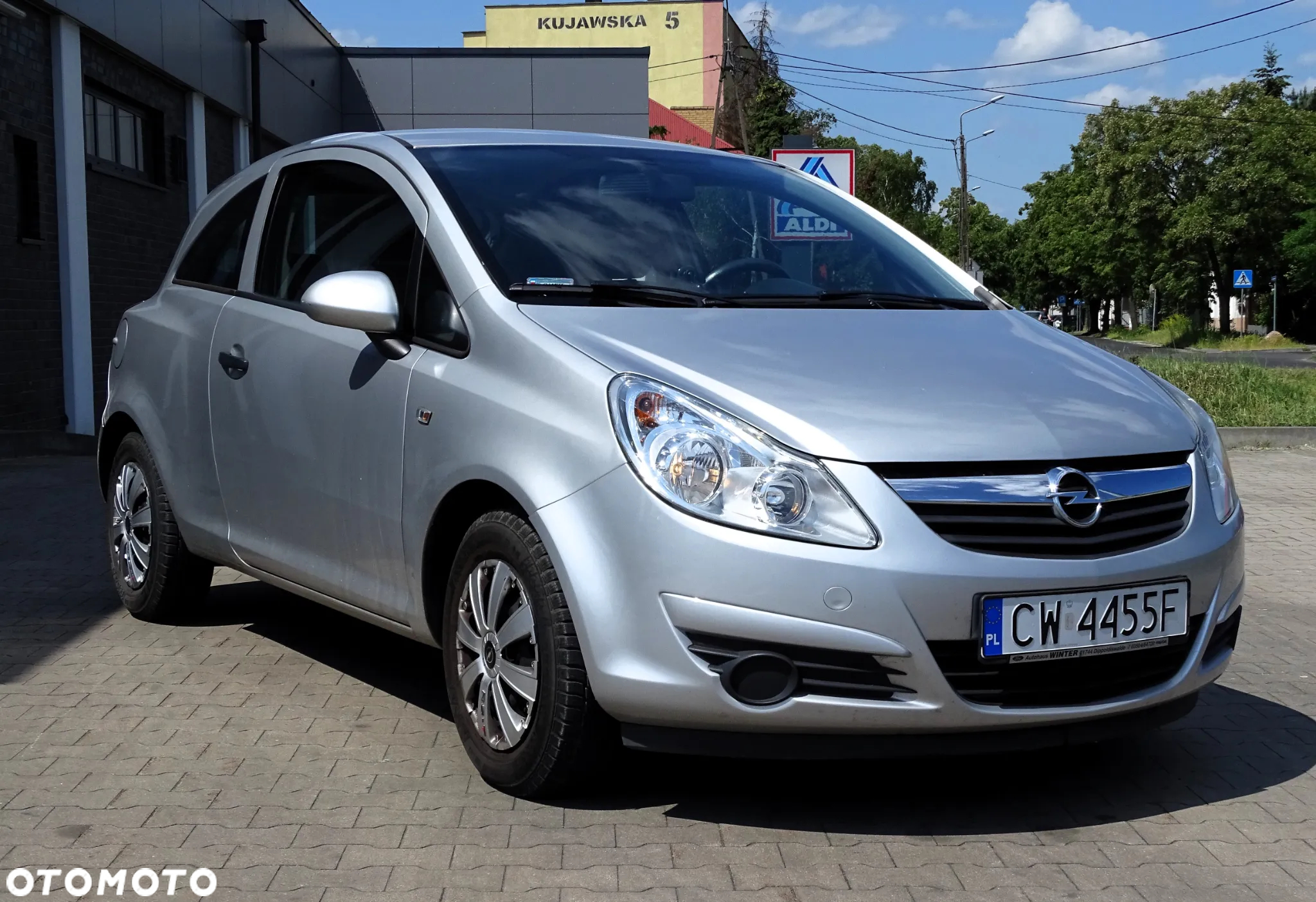 Opel Corsa 1.4 16V Sport - 3