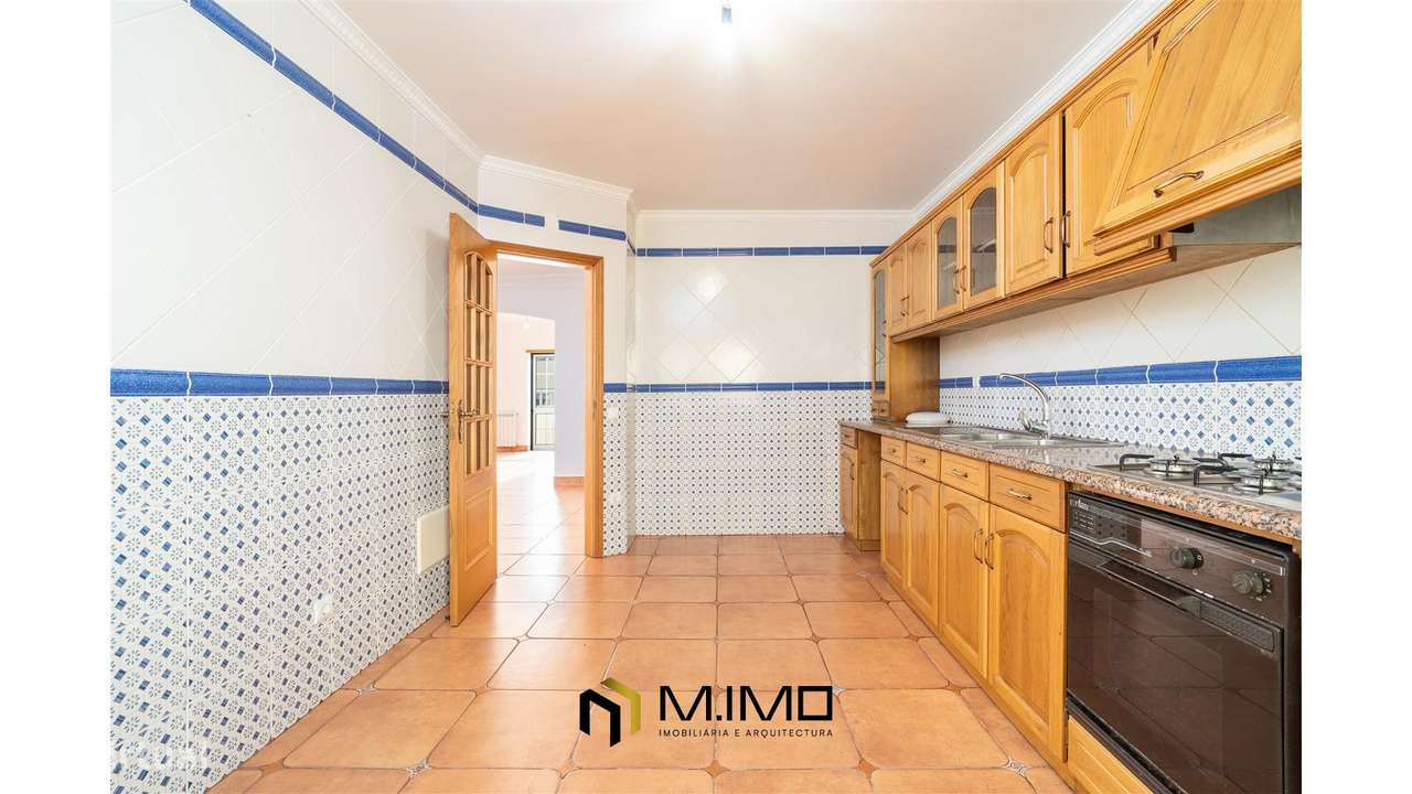 Moradia M3 com Vista Mar e Terraço Panorâmico – A 5 Minutos da Praia-9