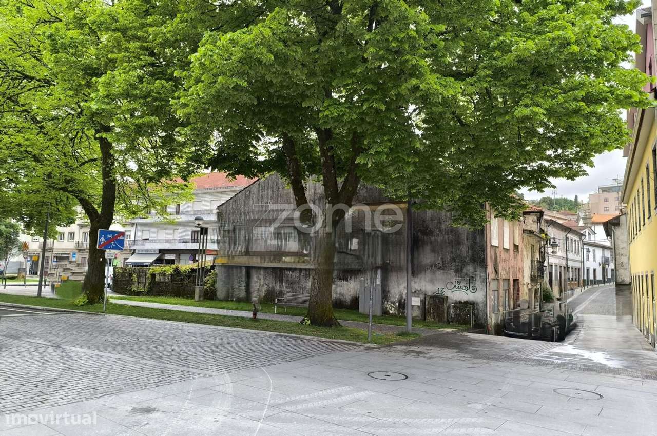 Prédio para remodelação total-6