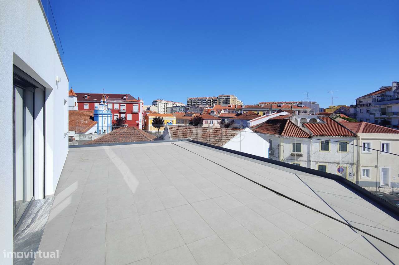 Apartamento T5 Novo em Sacavém-50