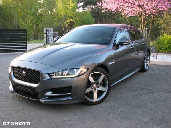 Jaguar XE 2.0 D R-Sport - 3