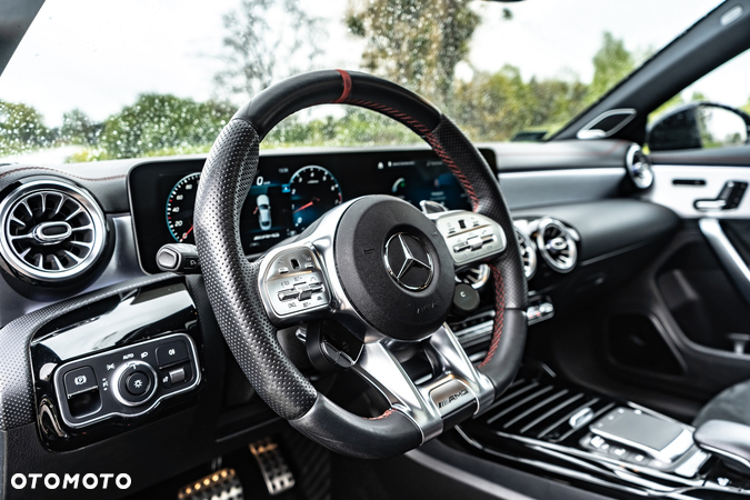 Mercedes-Benz CLA AMG 35 4-Matic 7G-DCT - 13