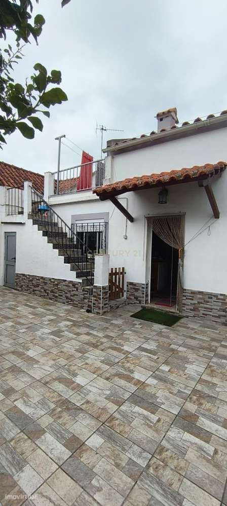 Moardia T2 com piscina e com Anexo T1 em Fernão Ferro, Seixal - Grande imagem: 4/14