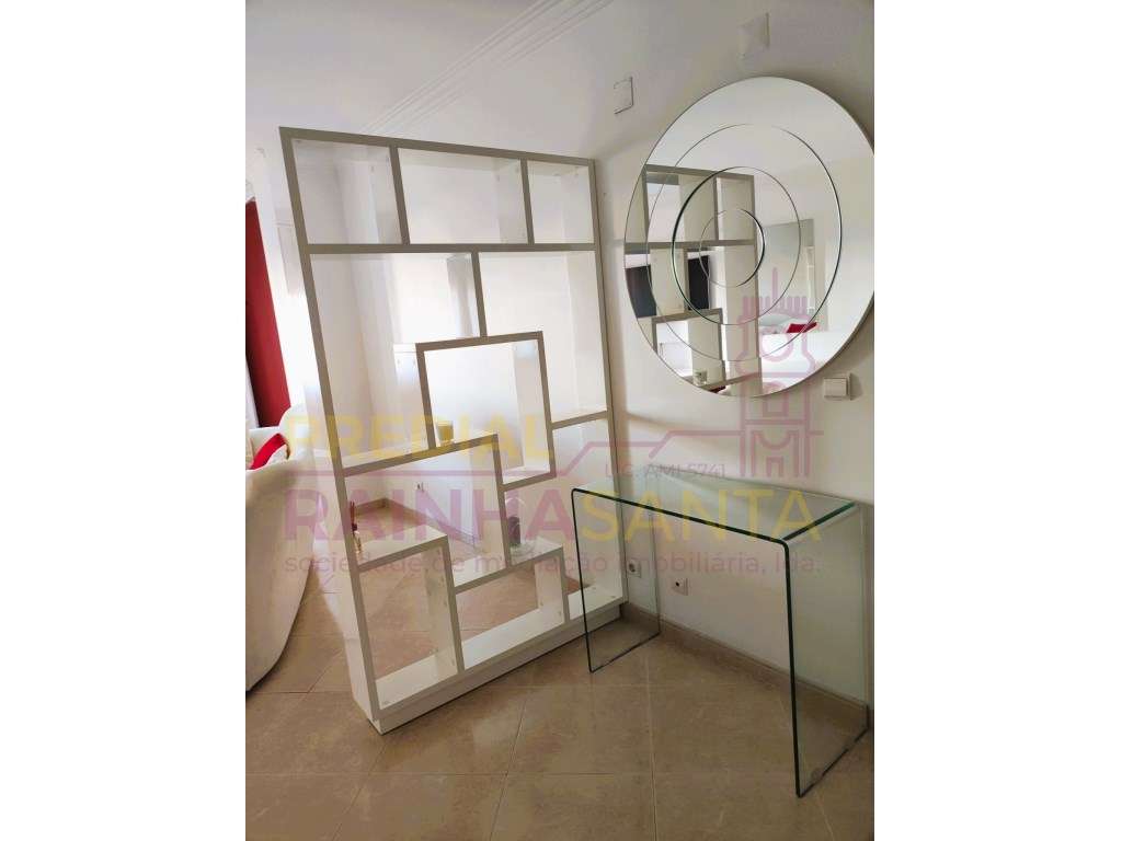 Excelente T2 parcialmente mobilado Odivelas-Lisboa - Grande imagem: 5/14