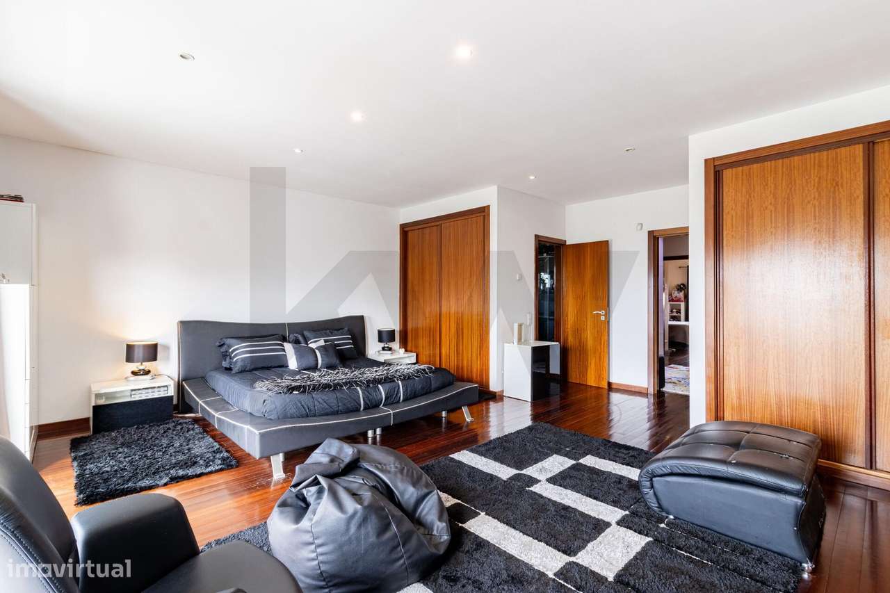 Moradia T3 de 3 Frentes em Sanfins – Santa Maria da Feira-22